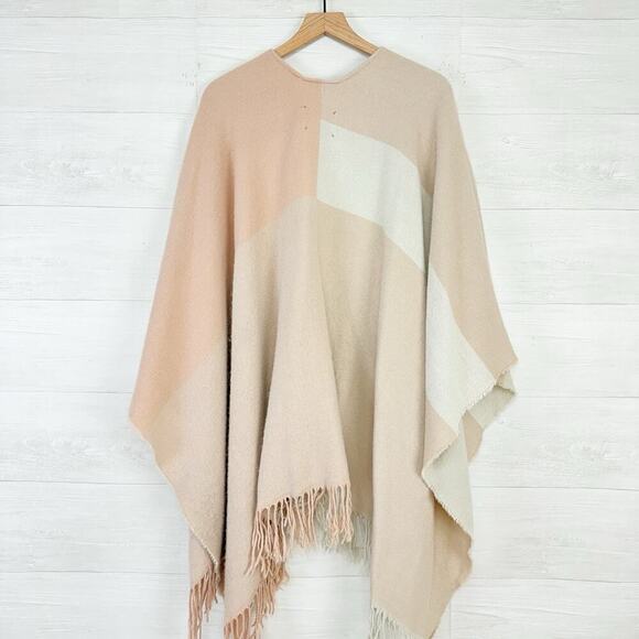 Soia & Kyo Woven Scarfigan Wrap Shawl Poncho One Size Ivory Mauve Fringe Cozy - Picture 9 of 16